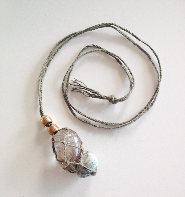 how to make a string crystal necklace